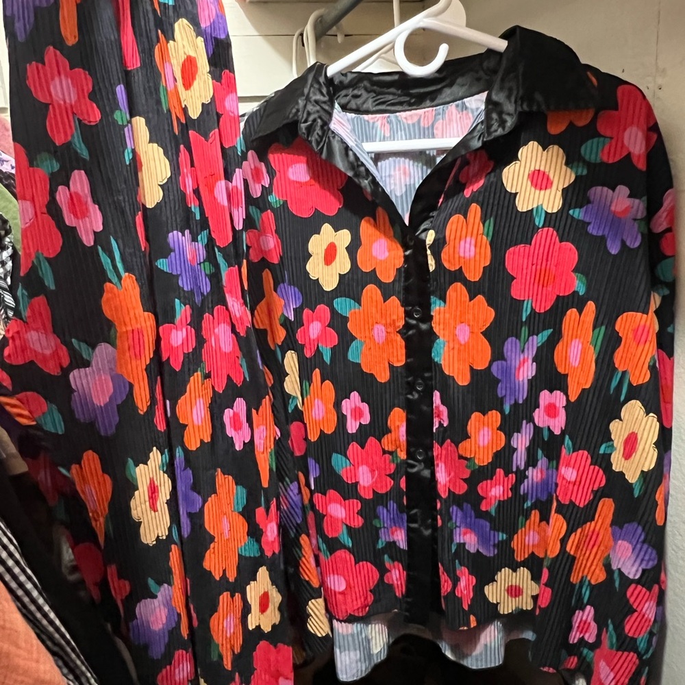 Floral Button-Up Blouse/pants set